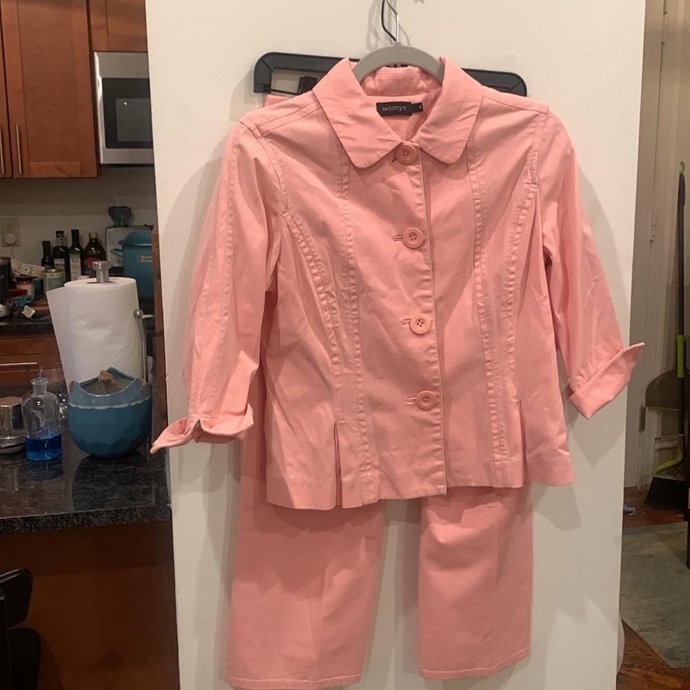 Womyn pleat bottom Jacket and Shanae ankle crop pants suit set in peach 4